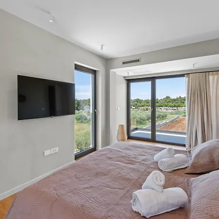 Lazy Olive * Врсар