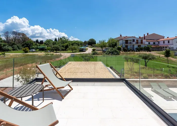 Lazy Olive Villa