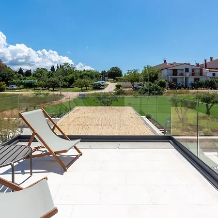 Lazy Olive Villa