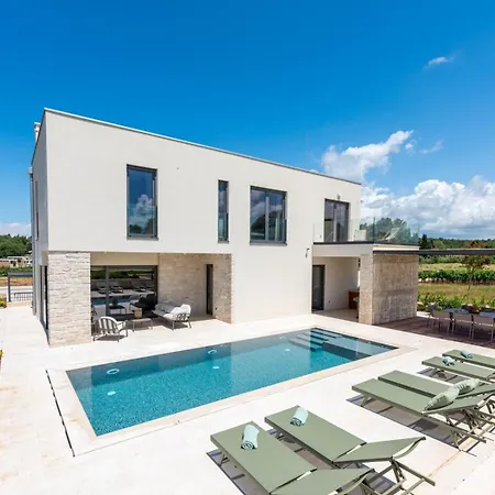 Lazy Olive Villa *